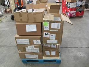 lot 116 image: Pallet of Store Overstock Store and Ecommerce Product and Returns