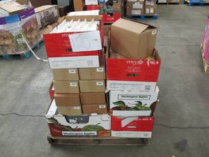 lot 120 image: Pallet of Store Overstock Store and Ecommerce Product and Returns