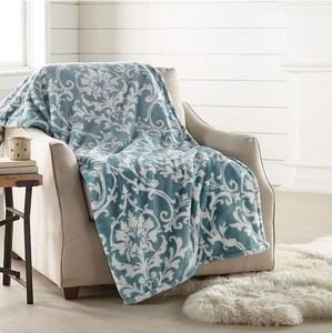 lot 216 image: NEW Members Mark Lounge Throw, 60 x 70 - Adelina Teal