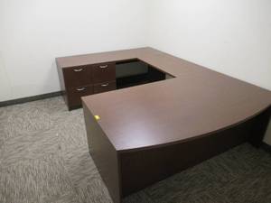 lot 102 image: Large 3 Sided Executive Desk with Tons of Storage and Drawers - Dark Wood