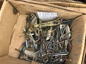 ASSORTED NAILS