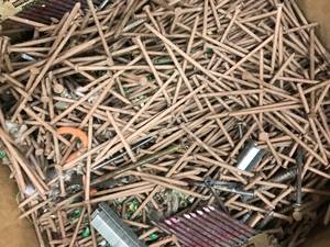 ASSORTED BOX OF NAILS