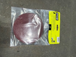 lot 34 image: 7-Piece 5 in. Random Orbit Sand Paper Assortment Set - 80, 120, and 220 Grit Customer Returns See Pictures