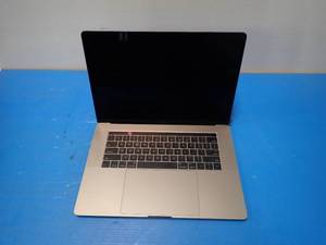 Apple&nbspMacBookPro13,3 A1707 MLH32LLA &nbspINTEL(R) CORE(TM) I7-6700HQ CPU  2.60GHZ  16GB DDR4 RAM  251GB SSD  15 screen with 3360 x 2100 Resolution  Includes IOS and Charger