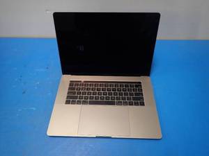 Apple&nbspMacBookPro14,3 A1707 MPTR2LLA &nbspINTEL(R) CORE(TM) I7-7700HQ CPU  2.80GHZ  16GB DDR4 SDRAM  251GB SSD  15 screen with 3360 x 2100 Resolution  Includes IOS and Charger