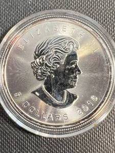 1 TROY OZ .9999 FINE SILVER 2016 CANADIAN MAPLE LEAF ROUND IN AIRTITE