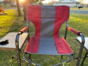 2 Outdoor Chairs with Side Tray
