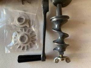 Heavy-duty ChopRite Meat Grinder