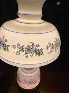 Gorgeous Gone With the Wind style table lamp