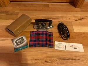 Vintage Knapp Monarch Travel Iron