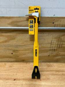 lot 11 image: DEWALT 18 in. Precision Pry Bar