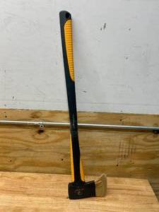 lot 37 image: PYTHON 3.5 LB Michigan Axe