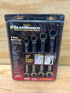 lot 14 image: GEARWRENCH 4 Piece Metric Ratcheting Combination Wrench Set