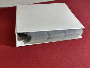 lot 18 image: FULL Baseball Card Album