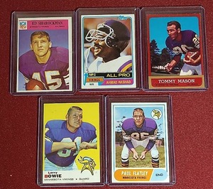lot 68 image: (5) Vintage Vikings Cards