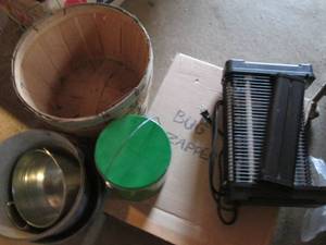 lot 138 image: Near new bug zapper and assorted Bushel baskets and water bucket