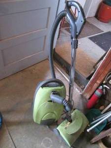 lot 158 image: Vintage Kenmore canister vacuum cleaner