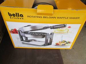 lot 168 image: Bella Rotating Belgian waffle maker in original box