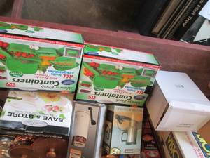 lot 177 image: Lot pf always fresh food containers, bacon cooker and other kitchen helpers
