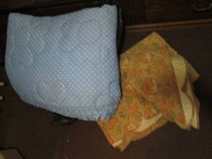 lot 211 image: Known size bed quilts