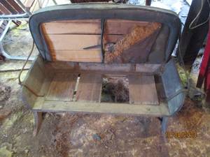 lot 82 image: Antique wooden bench Seat possibly from a buggy or carriage, in need of a little love to get it back to its original state