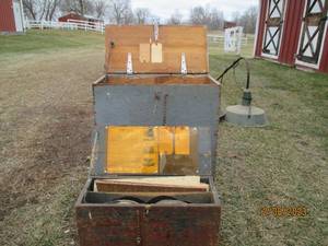 lot 91 image: Vintage Hilco Sander Edger with sanding discs. Machine and discs each in their own wood storage boxes
