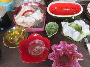 lot 134 image: Assortment of depression glass, Hobnail glass and carnival glassware bowls and serving pieces PLUS a watermelon serving dish