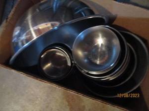 lot 149 image: Large box of Assorted stainless steel mixing bowls