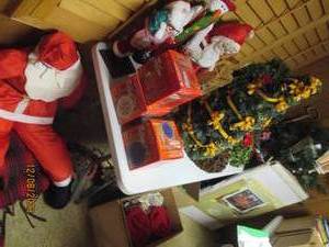 lot 271 image: Large lot of Christmas greenery, wreaths, holiday screen and other decor