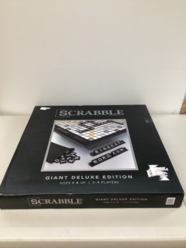 Giant Scrabble Deluxe