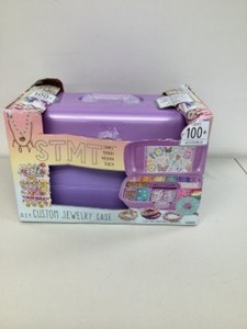 lot 17 image: STMT 3040403 Custom Jewellery Case, Multicolor, H 19 x W 34.9 x D 15.9 cm
