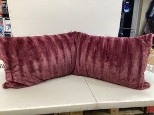 lot 69 image: Brentwood Originals Mallory Body Pillow 20 x 54