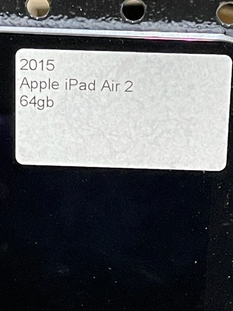 lot 3 image: 2015 Apple iPad Air 2