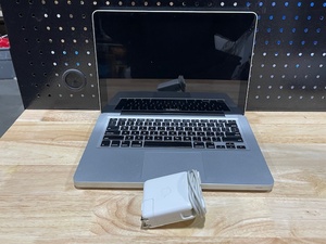 lot 4 image: 2012 13 MacBook