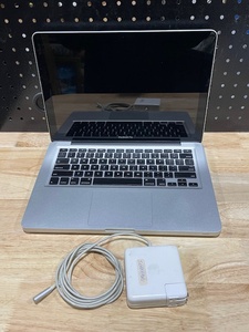 lot 8 image: 2012 13 MacBook