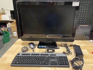 lot 36 image: 23 HP Compaq 8200 Elite