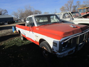 lot 6 image: 72 Chevy C10 Pickup