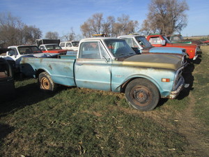 lot 7 image: 69 Chevy C20 Pickup