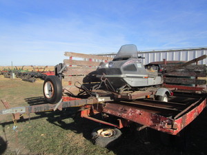 lot 26 image: Vintage Arctic Cat 440 Panther & 2 Wheel Trailer