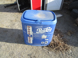 lot 5 image: Pepsi Cooler