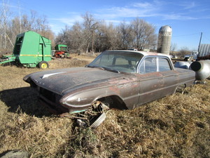 lot 19 image: 61 Buick  LeSabre