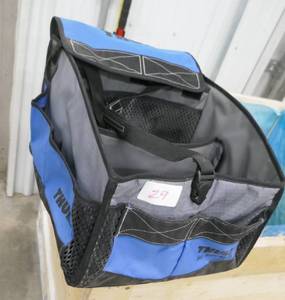 lot 29 image: Thule professional tote bag