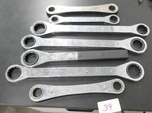 lot 39 image: Lot of Craftsman box end ratchet wrenches