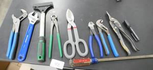 lot 42 image: group of cutters and wrenches