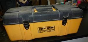 lot 51 image: Craftsman toolbox