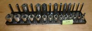 lot 126 image: Nice set of 12 in SAE sockets on a holder