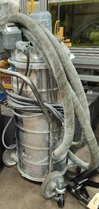 lot 164 image: Commercial Arco Vac stainless vacuum