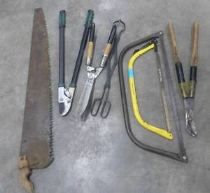lot 189 image: lot of saws and cutters