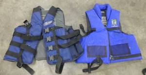lot 198 image: 2 stearns life jackets