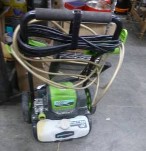 lot 215 image: 1800psi pressure washer with wand
